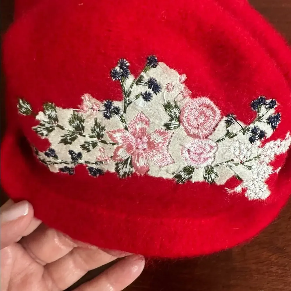 Red Beret Floral Embroidered Wool Hat French Accessory Trendy Retro
